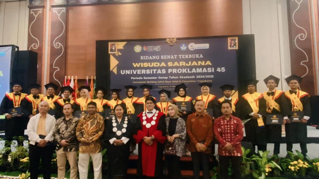 wisuda hukum up45-1