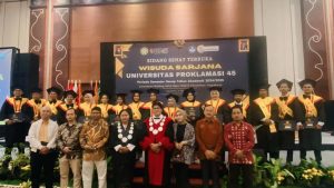 wisuda hukum up45-1